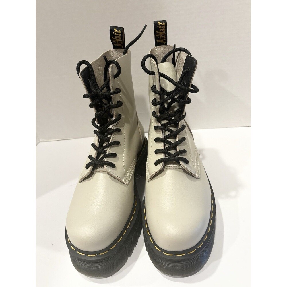 Dr. Martens  Audrick 8-Eye Platform Combat Boots In Beige Women’s Sz 7